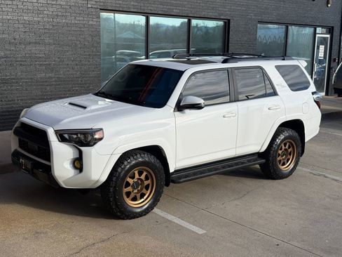 Used 2020 Toyota 4Runner TRD Off-Road Premium w/ Moonroof Package image 18