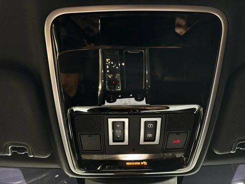 Used 2019 Land Rover Range Rover Sport HSE Dynamic AWD/4WD image 34