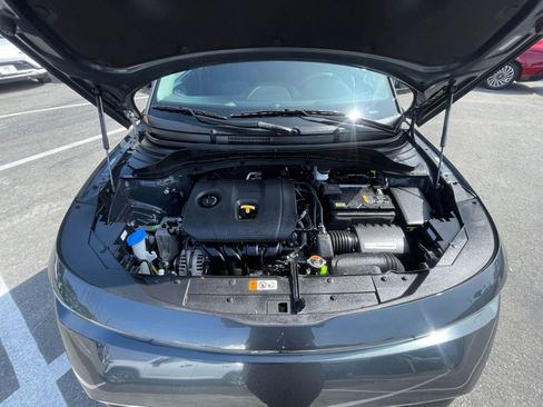 Used 2025 Kia Soul LX w/ LX Technology Package image 32