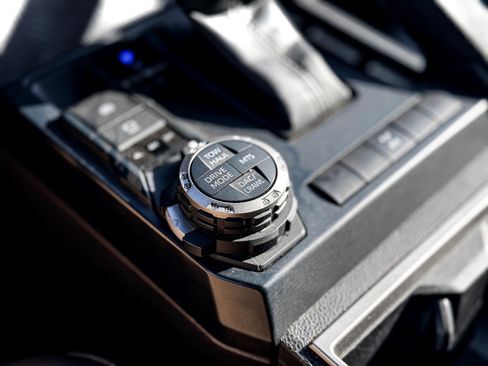 Used 2024 Toyota Tacoma 4x4 Double Cab image 16