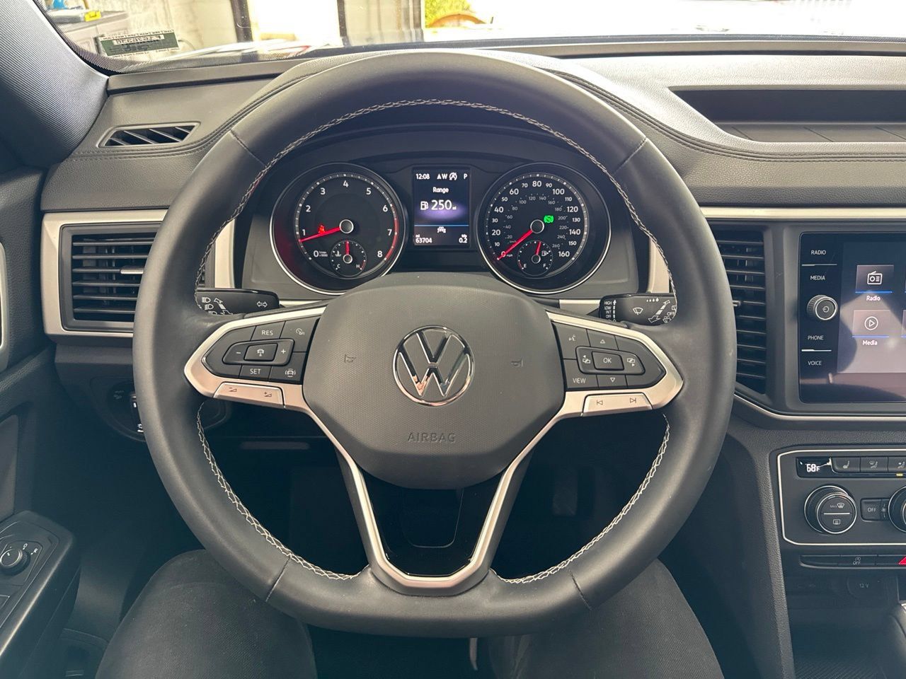 Used 2021 Volkswagen Atlas Cross Sport SE w/ Panoramic Sunroof Package AWD/4WD image 19