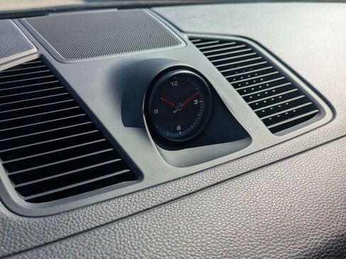 Used 2023 Porsche Cayenne image 24