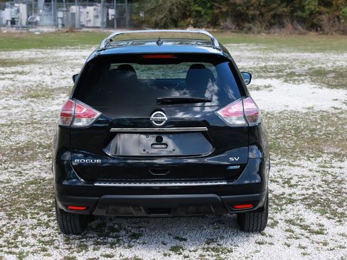 Used 2014 Nissan Rogue SV image 9