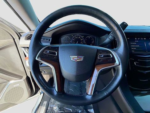 Used 2015 Cadillac Escalade Premium image 39