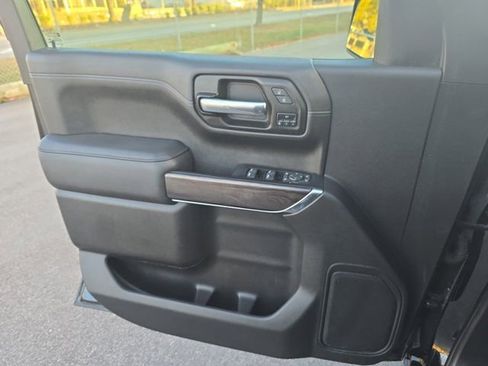 Used 2021 Chevrolet Silverado 1500 LTZ image 25