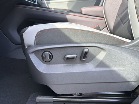 New 2026 Volkswagen Atlas Peak Edition AWD/4WD image 25