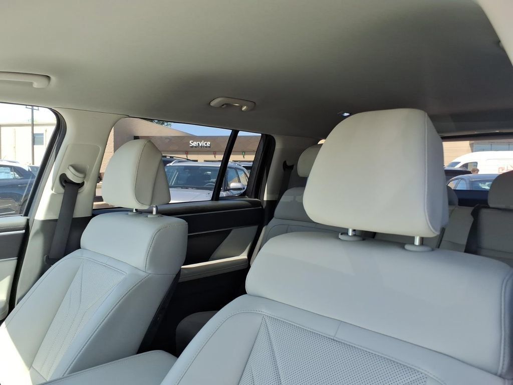 Used 2026 Hyundai Santa Fe SEL FWD image 16