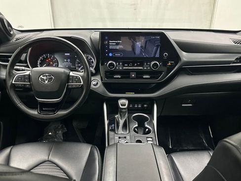 Used 2023 Toyota Highlander XSE image 27