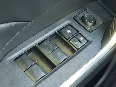 Used 2020 Toyota RAV4 XLE image 22