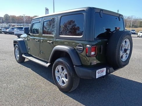 Used 2022 Jeep Wrangler Unlimited Sport image 5