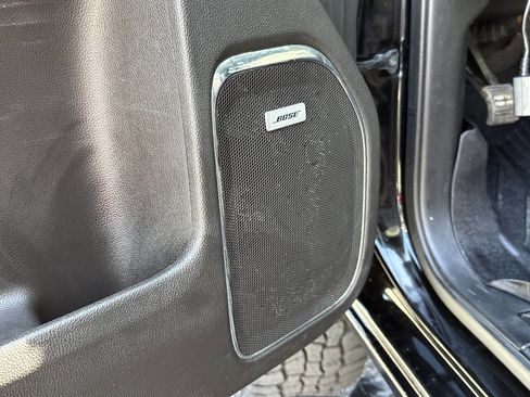 Used 2019 GMC Sierra 2500 Denali w/ Duramax Plus Package AWD/4WD image 32