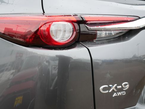 Used 2020 MAZDA CX-9 Touring image 17