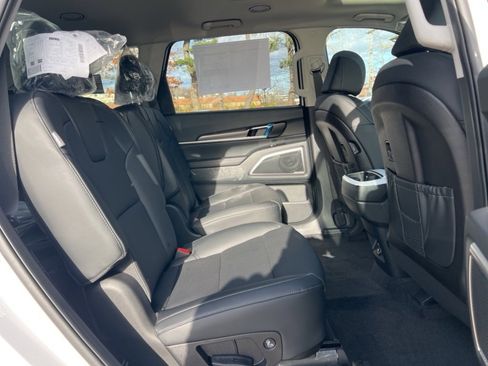 New 2025 Kia Telluride S image 13