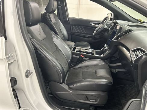 Used 2024 Ford Edge ST w/ Equipment Group 401A AWD/4WD image 24