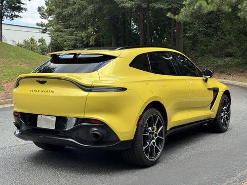 Used 2021 Aston Martin DBX AWD/4WD image 9