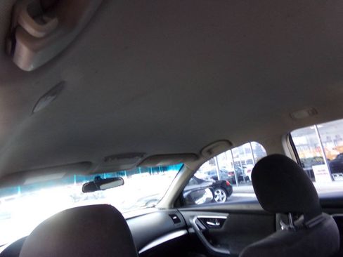 Used 2013 Nissan Altima 2.5 S FWD image 16