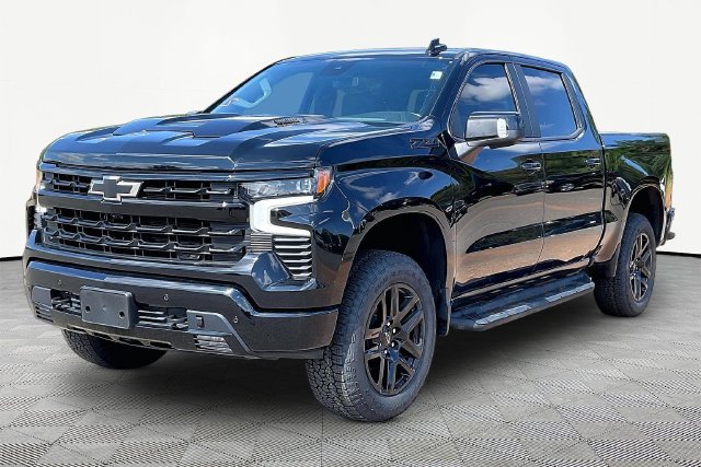 Used 2025 Chevrolet Silverado 1500 LT Trail Boss w/ LT Trail Boss Premium Package AWD/4WD image 3