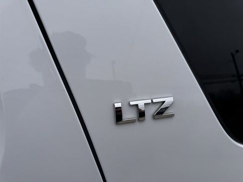 Used 2011 Chevrolet Tahoe LTZ image 40