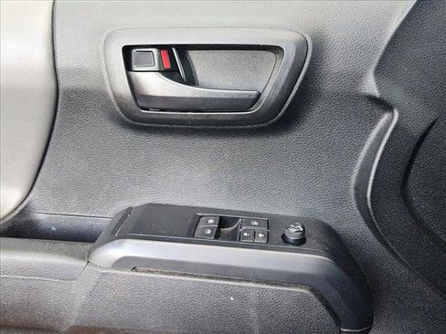 Used 2023 Toyota Tacoma SR image 6