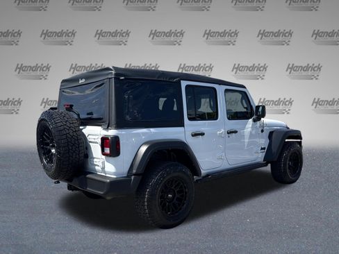 Used 2022 Jeep Wrangler Unlimited Sport AWD/4WD image 9