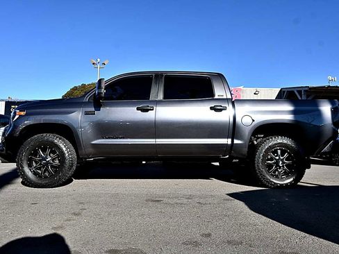 Used 2017 Toyota Tundra SR5 image 4