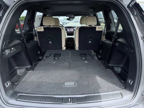 Used 2023 Jeep Grand Cherokee L Limited AWD/4WD image 11
