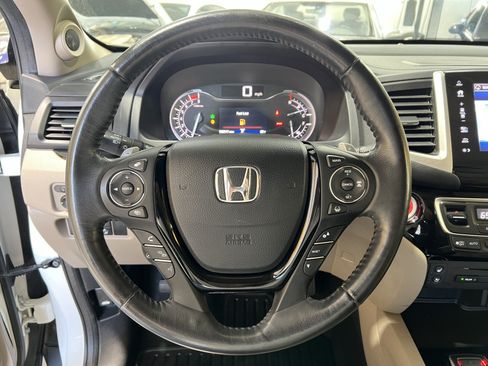 Used 2017 Honda Pilot Elite image 11