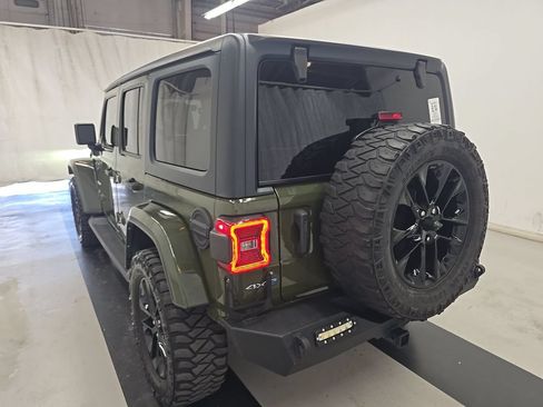 Used 2021 Jeep Wrangler Unlimited Sahara w/ Cold Weather Group AWD/4WD image 4