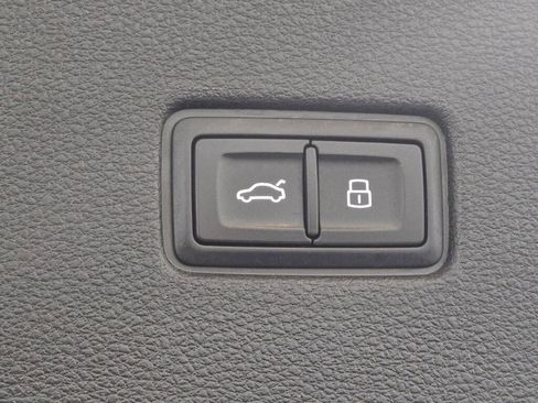 Certified 2025 Audi Q8 Premium Plus w/ Premium Plus Package image 23