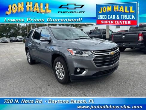 Used 2020 Chevrolet Traverse LT w/ Driver Confidence II Package image 1