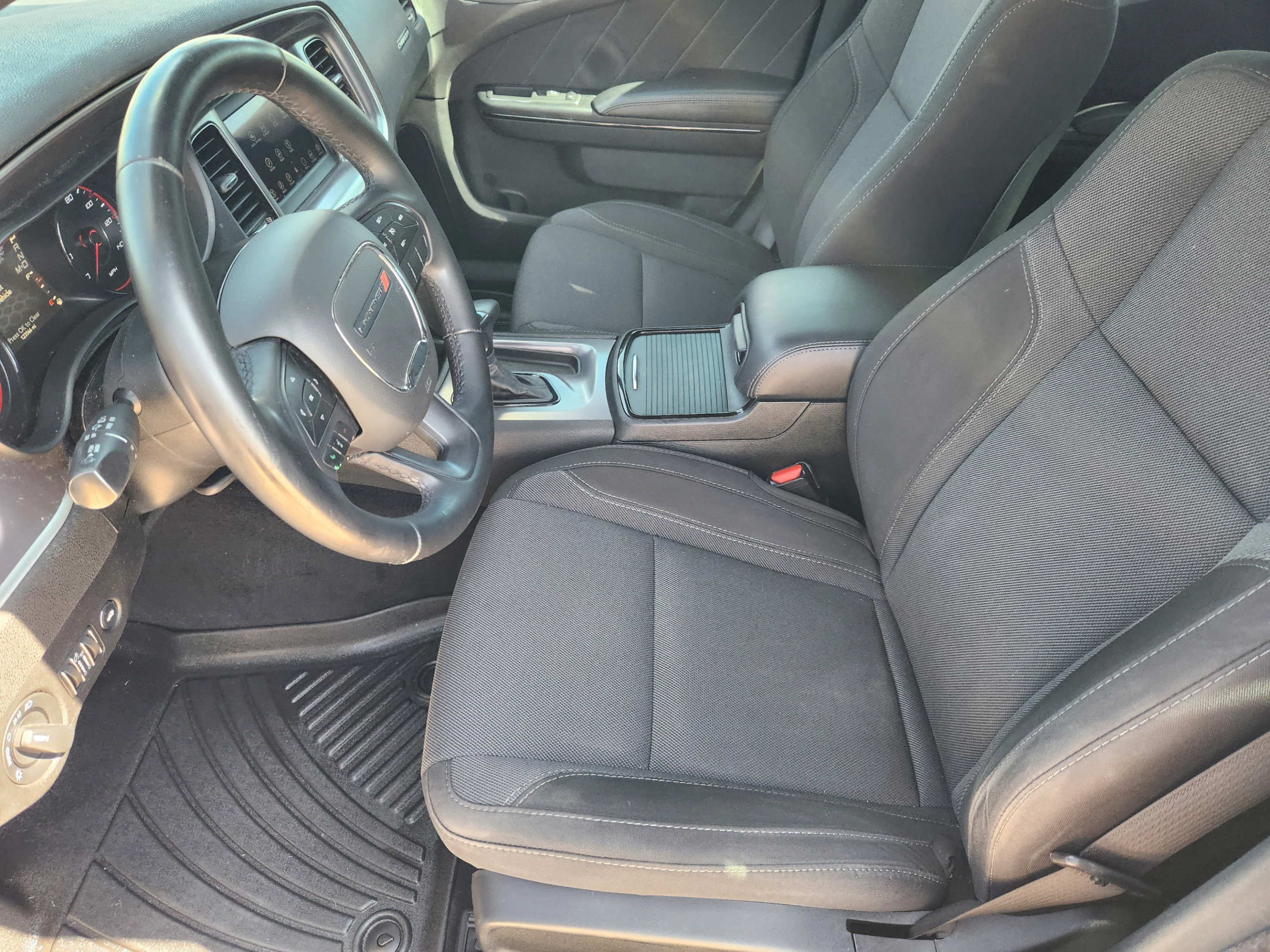 Used 2019 Dodge Charger SXT w/ Plus Group RWD image 9
