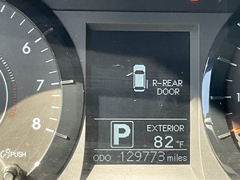 Used 2017 Toyota Sienna LE AWD/4WD image 23