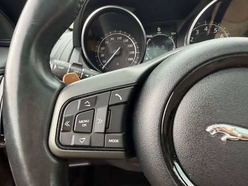 Used 2016 Jaguar F-TYPE S AWD/4WD image 24