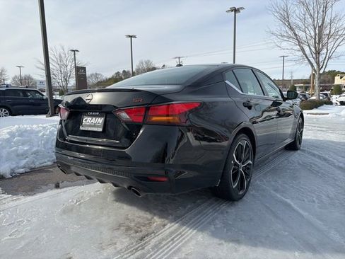 Used 2024 Nissan Altima 2.5 SR image 7