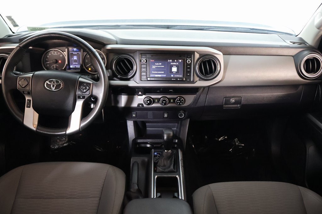 Used 2017 Toyota Tacoma SR5 w/ SR5 Appearance Package (SM) RWD image 8