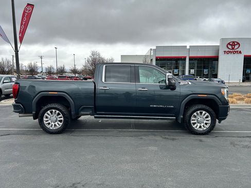 Used 2022 GMC Sierra 3500 Denali w/ Denali Ultimate Package image 6