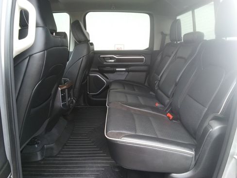 Used 2022 RAM 1500 Laramie AWD/4WD image 8