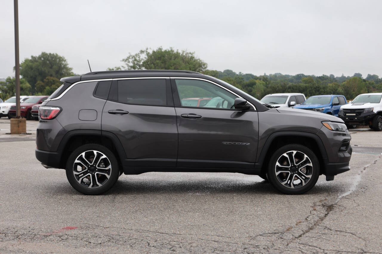 Used 2022 Jeep Compass Limited AWD/4WD image 7