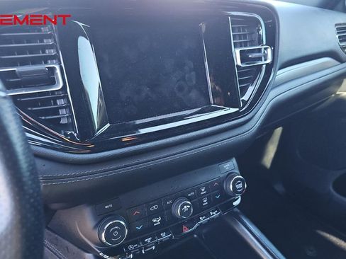 Used 2023 Dodge Durango SXT Launch Edition image 11
