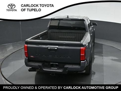 Used 2025 Toyota Tacoma TRD Sport AWD/4WD image 28
