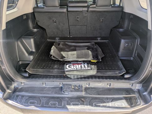 Used 2018 Toyota 4Runner SR5 Premium AWD/4WD image 31