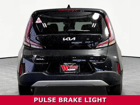 Used 2025 Kia Soul LX FWD image 5