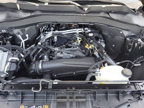 Used 2025 Ford Explorer Active w/ Active Comfort Package image 22