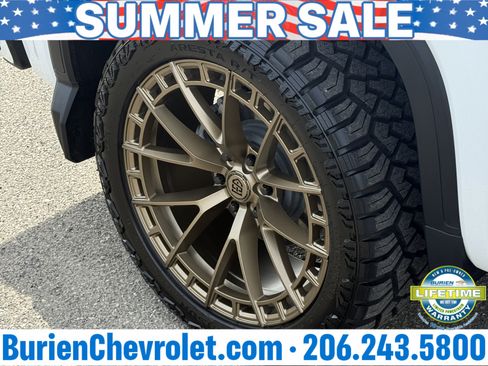 Used 2025 GMC Sierra 1500 Elevation w/ Elevation Premium Package AWD/4WD image 29