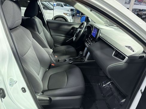 Used 2024 Toyota Corolla Cross LE w/ Black Badges Package (TMS) AWD/4WD image 25