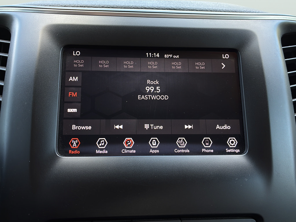 Used 2020 Jeep Cherokee Latitude Plus w/ Cold Weather Group AWD/4WD image 20
