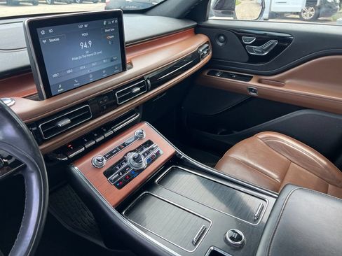 Used 2021 Lincoln Aviator Reserve w/ Elements Package Plus AWD/4WD image 31