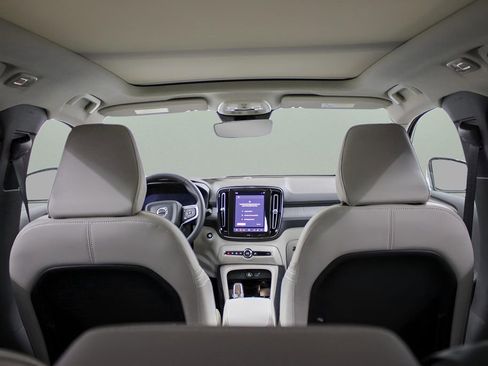 New 2026 Volvo XC40 B5 Plus w/ Protection Package Premier image 11