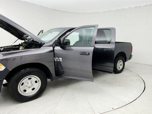 Used 2017 RAM 1500 Tradesman w/ Popular Equipment Group image 11