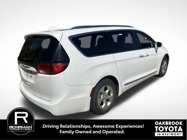 Used 2017 Chrysler Pacifica Touring-L Plus FWD image 3